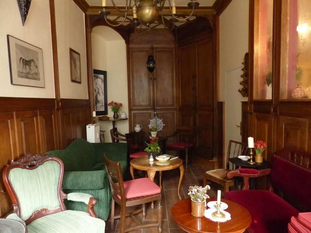 Cafe 28 & Pension Am Markt Wißmar Екстериор снимка