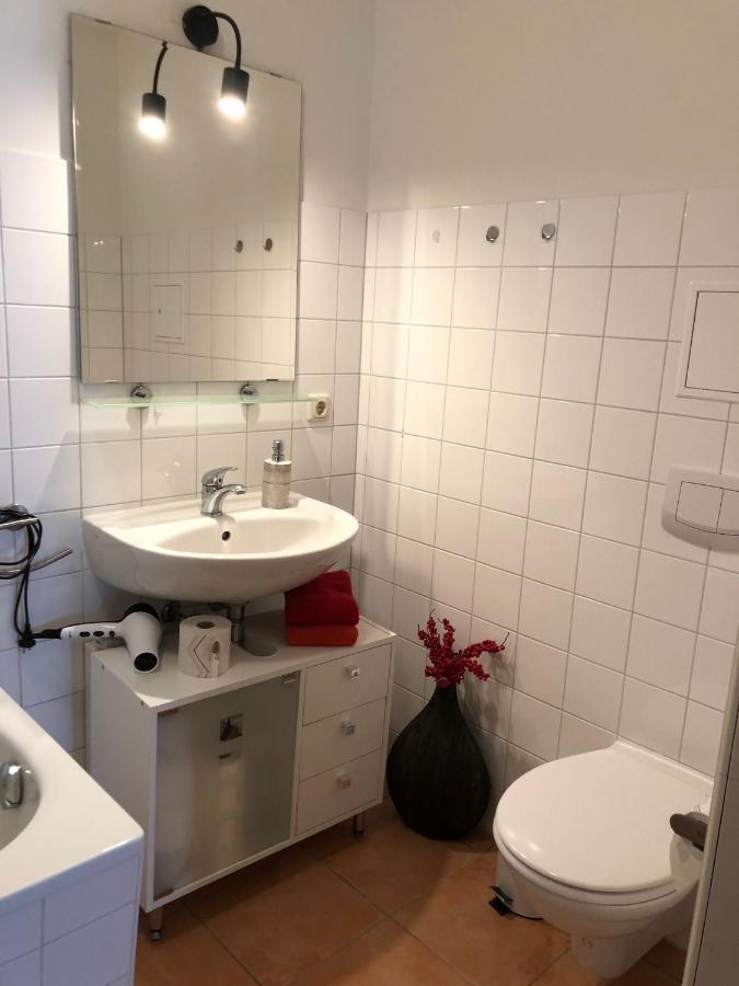 Cafe 28 & Pension Am Markt Wißmar Екстериор снимка